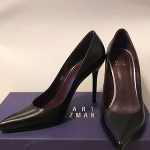 STUART WEITZMAN Nouveau Black Leather Pumps 5M
